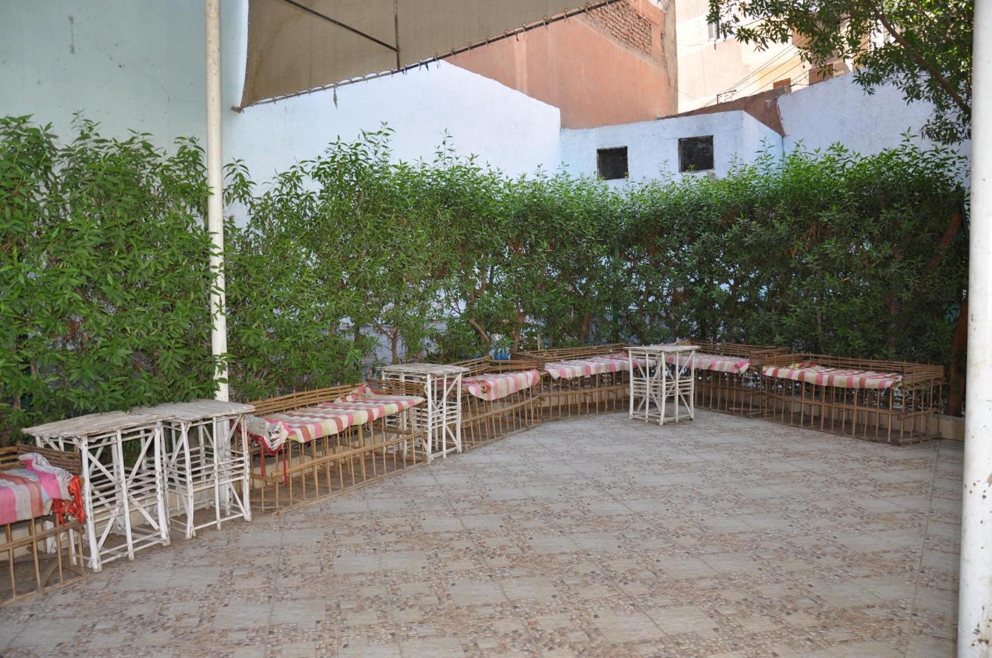 Shady Hotel Luxor Exterior foto